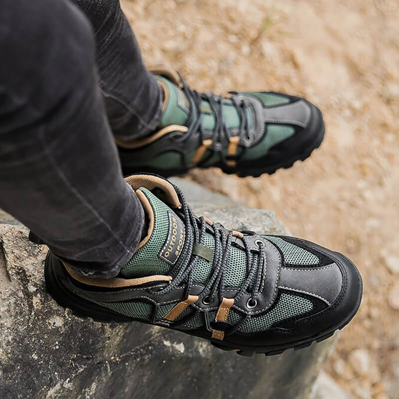 Stylish green mesh hiking shoes for men with durable rubber outsoles, perfect for outdoor adventures. Model SF0734.